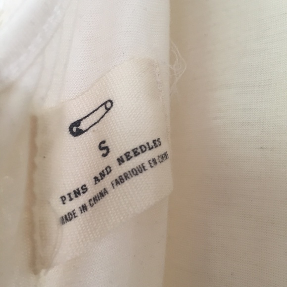 ***SOLD***Pins & Needles Cream Lace Dress - Picture 6 of 6